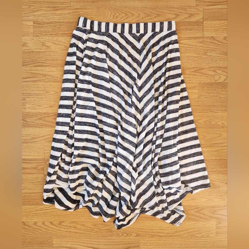 GAP Black and White Striped Midi Skirt